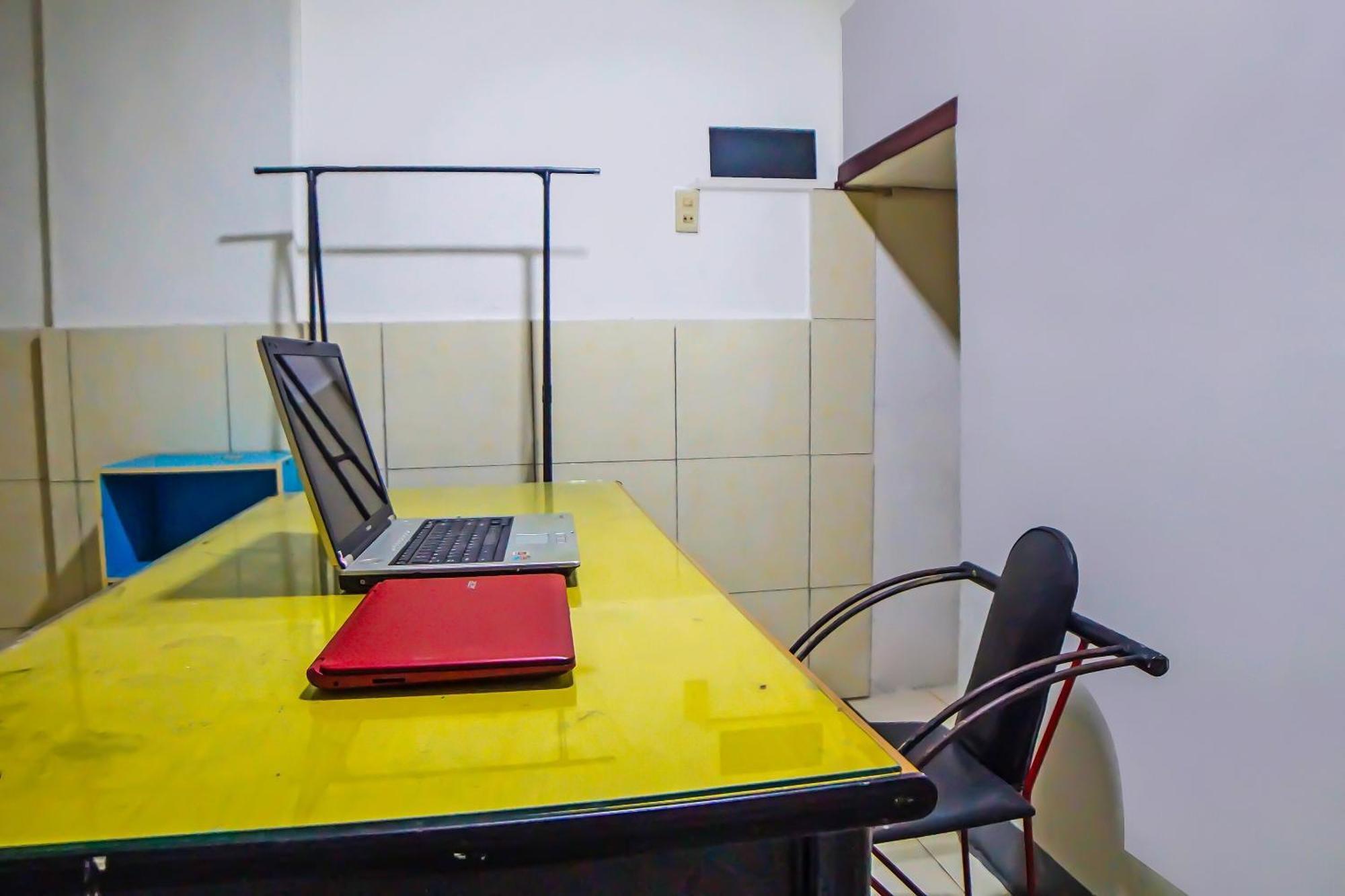 Oyo 92235 Guesthouse Rantang Medan Zewnętrze zdjęcie
