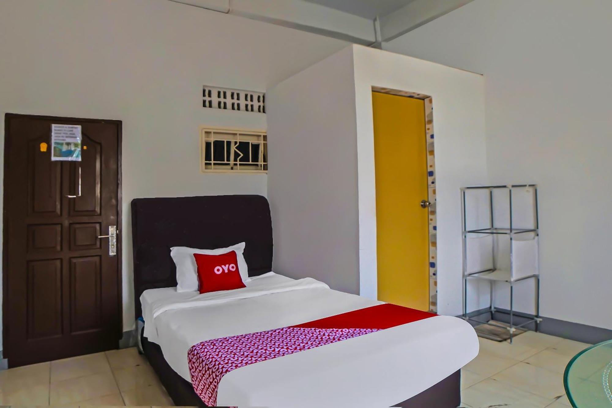 Oyo 92235 Guesthouse Rantang Medan Zewnętrze zdjęcie