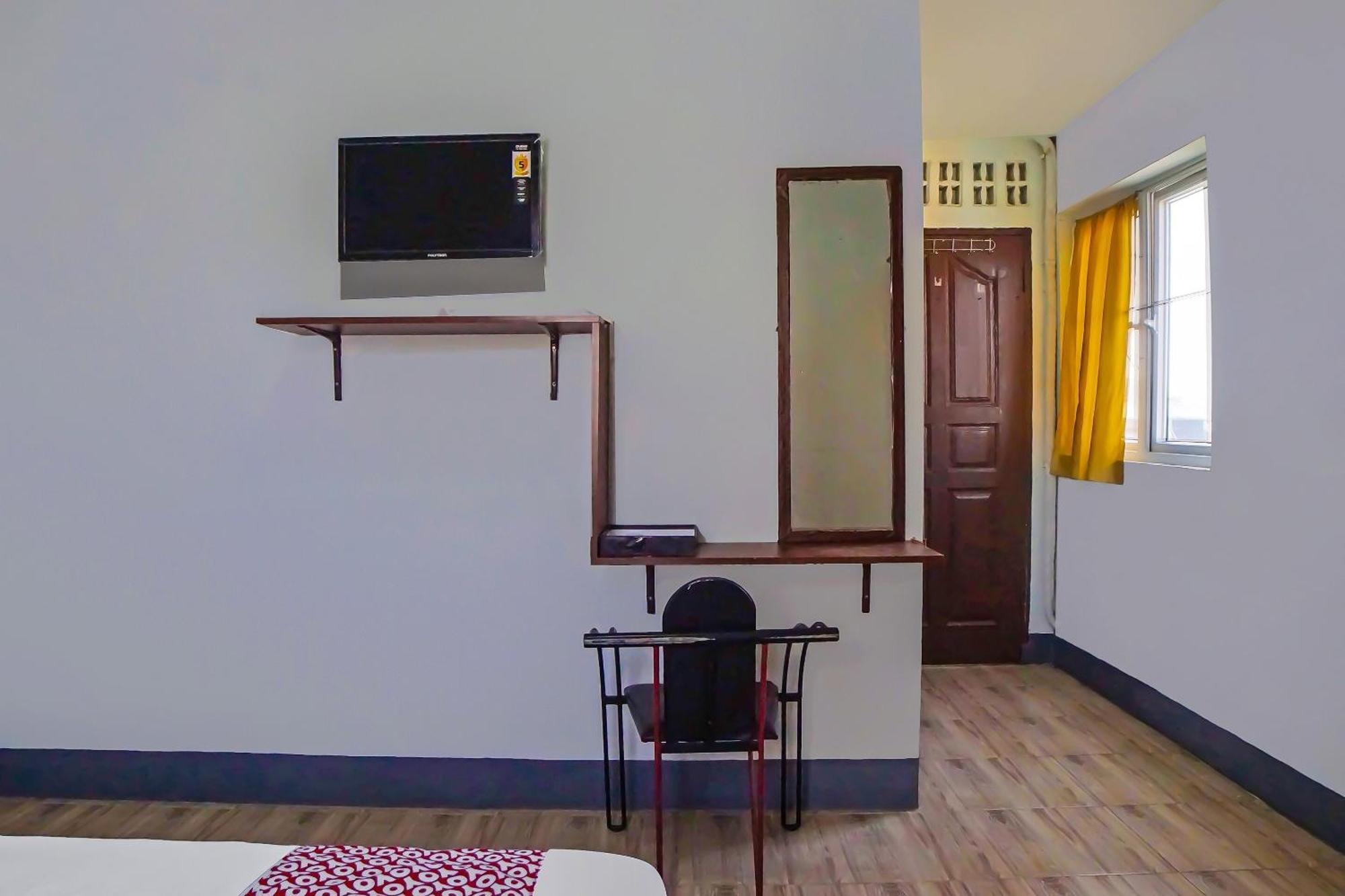 Oyo 92235 Guesthouse Rantang Medan Zewnętrze zdjęcie